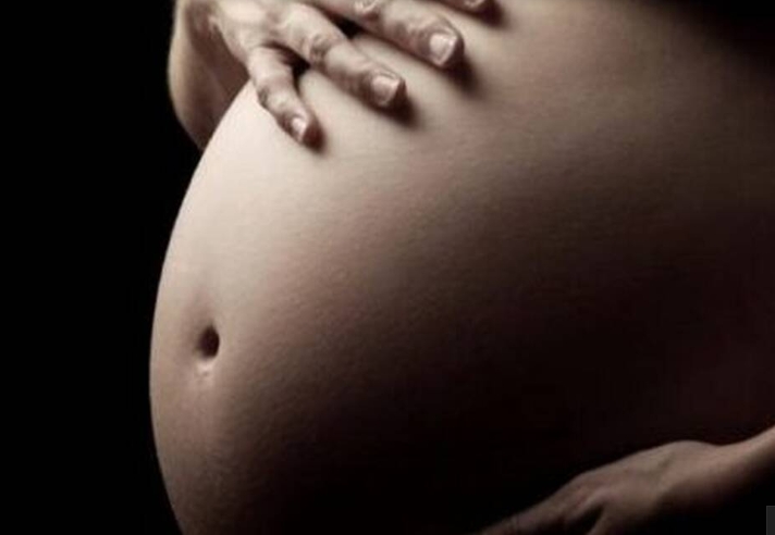 Φρίκη: Μαχαίρωσαν έγκυο μέχρι θανάτου - Σε κρίσιμη κατάσταση το βρέφος