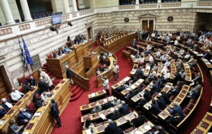Σε συναγερμό η Βουλή εν όψει προαπαιτουμένων, προϋπολογισμού και αλλαγών στο δημόσιο