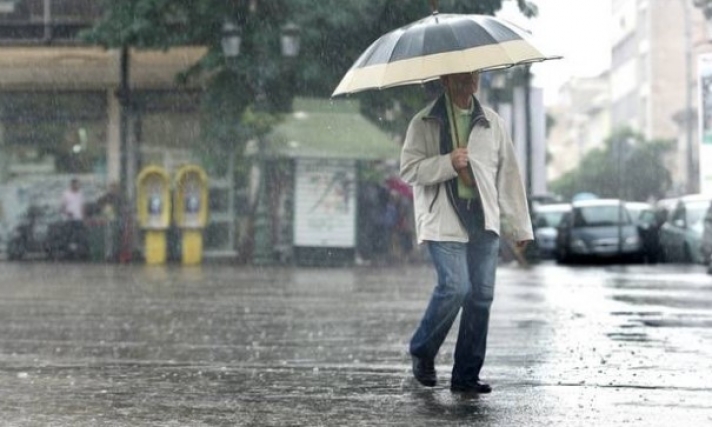 Καιρός ΕΜΥ: Βροχές και καταιγίδες τη Δευτέρα (30/1) - Αναλυτική πρόγνωση