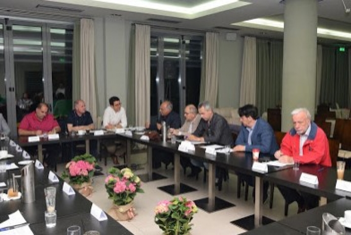 ΞΥΛΟΚΑΣΤΡΟ - Σύσκεψη τοπικών φορέων και οργανισμών στο διευρυμένο συμβούλιο της Ομοσπονδίας Εμπορικών Συλλόγων Πελοποννήσου και Νοτιοδυτικής Ελλάδας