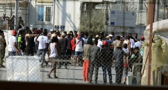 Μεγάλη επιχείρηση στη Μόρια για τη σύλληψη μεταναστών για απέλαση