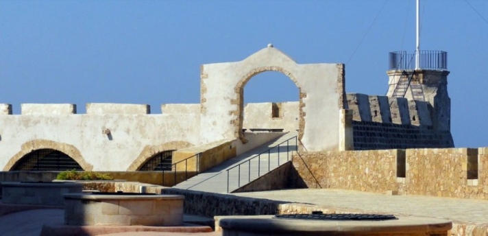 Νέες αποκαλύψεις για τα 10.119 δημόσια κτίρια: Και αρχαία μνημεία βγαίνουν «στο σφυρί»