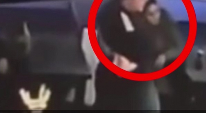 Βίντεο-σοκ: Άνδρας πυρπολεί τη σύζυγό του μπροστά στα δύο παιδιά του