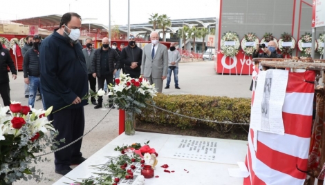Ολυμπιακός: Τίμησαν τη μνήμη των θυμάτων της Θύρας 7
